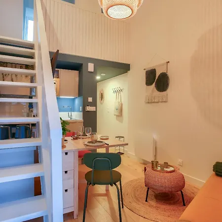 Appartamento 250m De La -